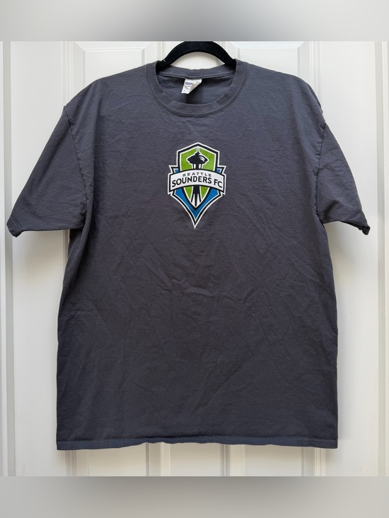 Jerzees Other - JERZEES SEATTLE SOUNDERS FC SHORT SLEEVE LOGO T SHIRT GREY UNISEX LARGE